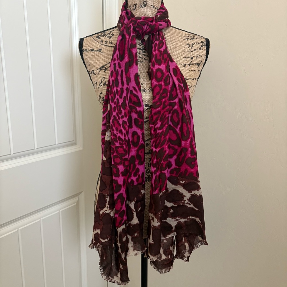 Joan Rivers Animal Leopard Giraffe Print Long Sca… - image 2